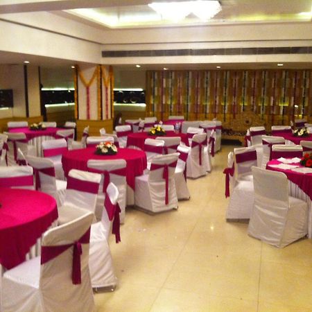The Rajshahi Palace Hotel Indore Zewnętrze zdjęcie