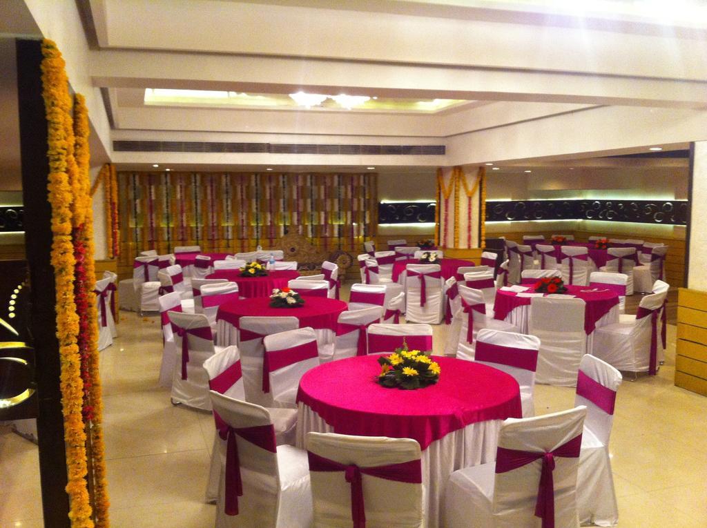 The Rajshahi Palace Hotel Indore Zewnętrze zdjęcie